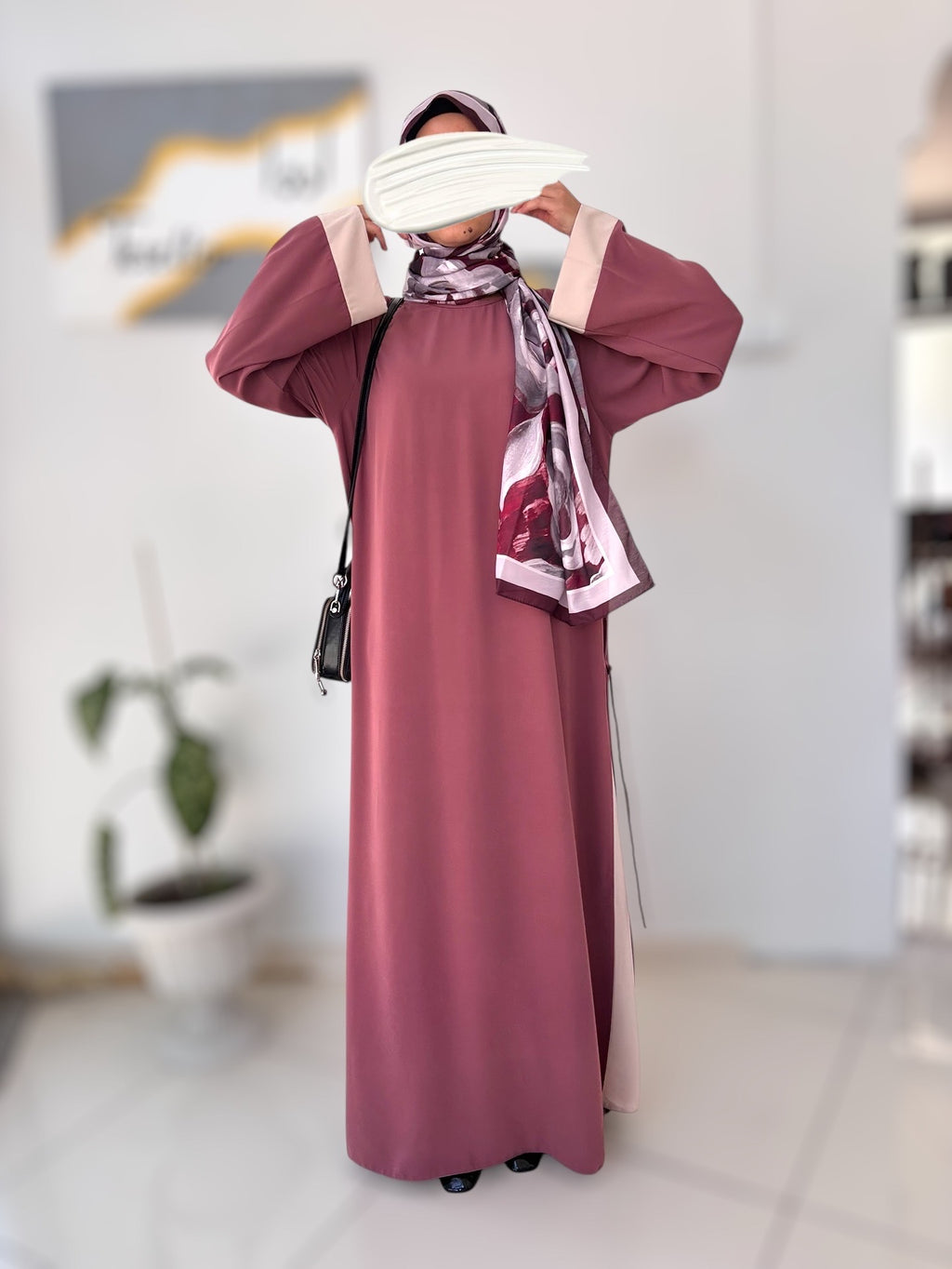 Zarif İkili Set Abaya – İthal Medine İpeği￼